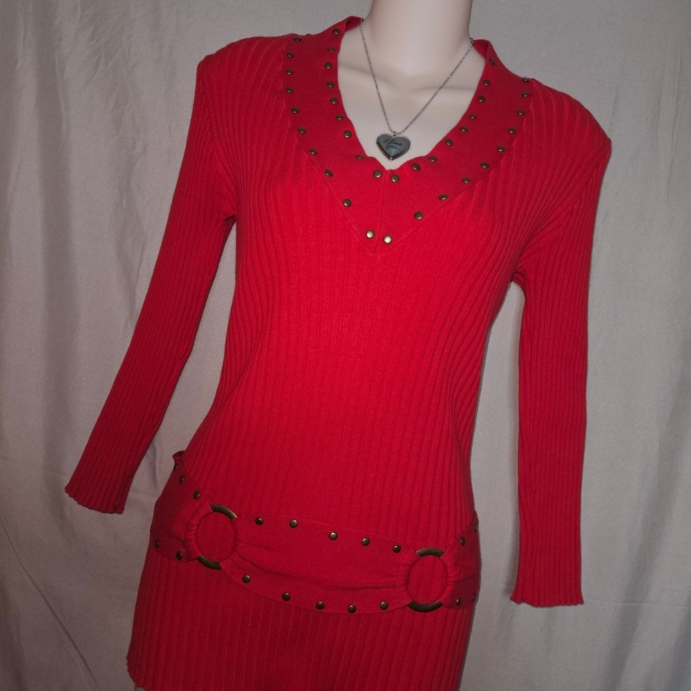 Dressbarn Red Studded Ribbed Knit‎ Long Sleeve Belted Top Blouse - Picture 3 of 5